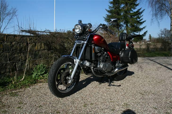 Honda VF 700 Magna billede 4