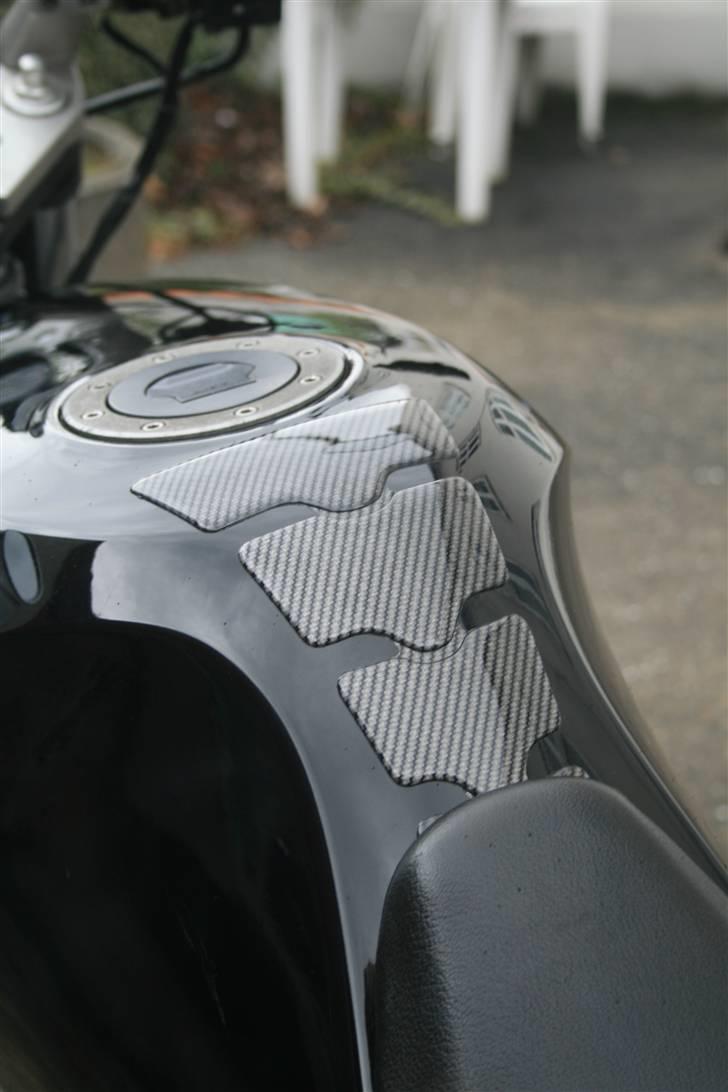 Suzuki GS 500 E - Den nye tankbeskytter i carbon.. billede 11