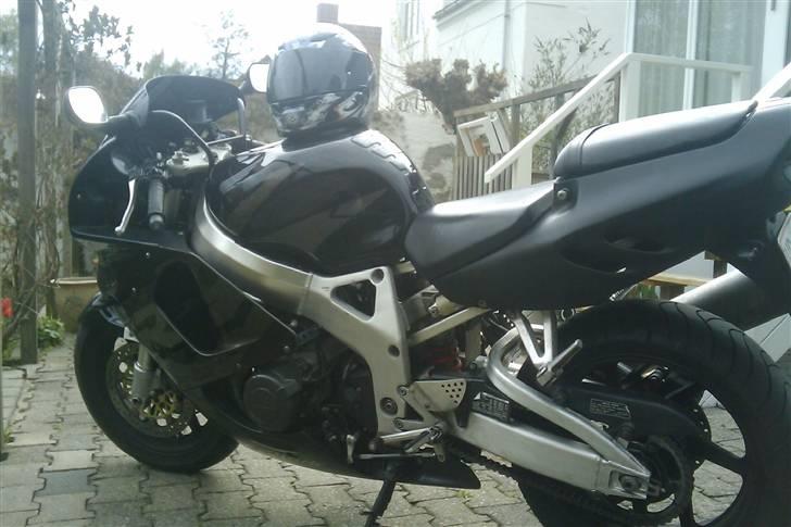 Honda CBR 900 RR billede 4