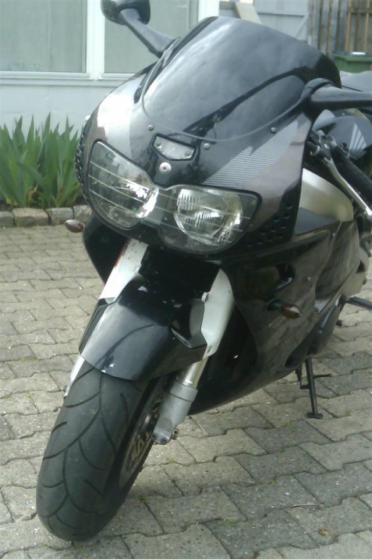 Honda CBR 900 RR billede 5