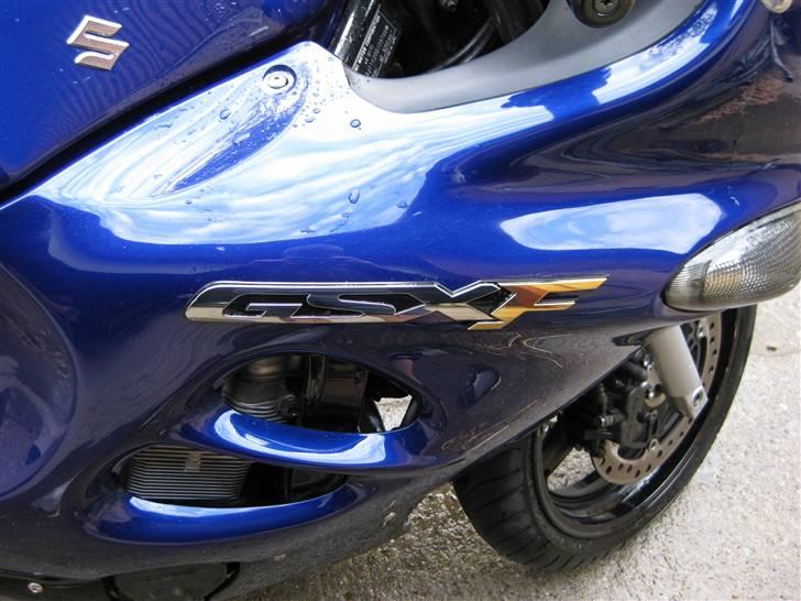 Suzuki GSX 600 (Solgt) billede 8