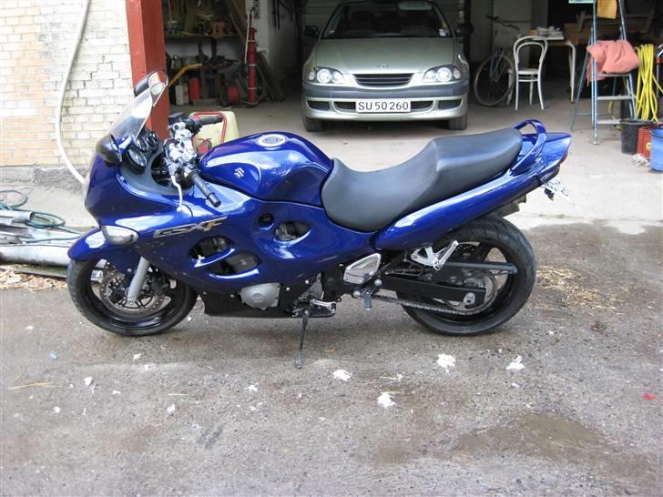 Suzuki GSX 600 (Solgt) billede 11