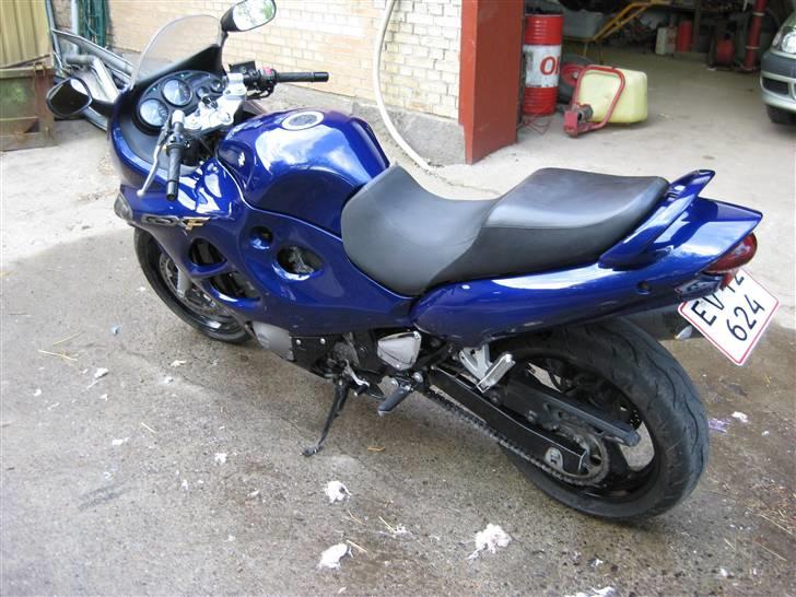 Suzuki GSX 600 (Solgt) billede 13