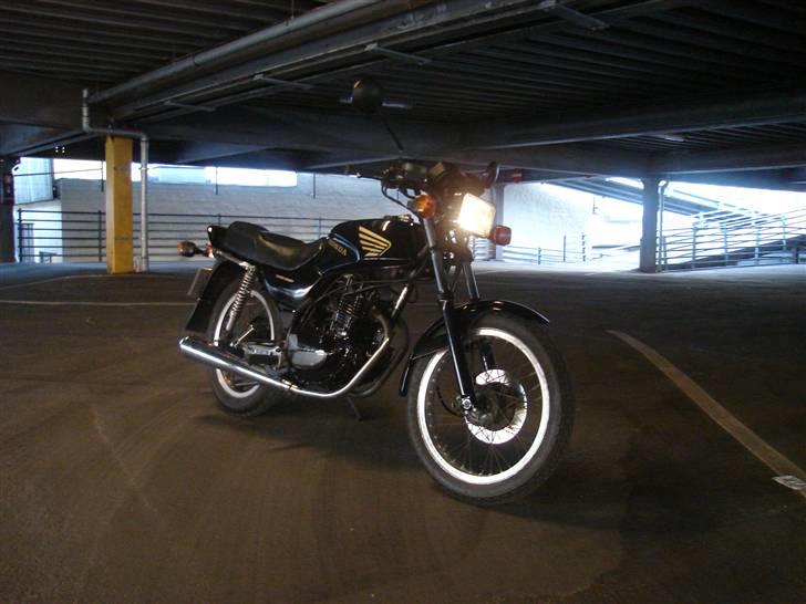 Honda cb 250 rs billede 8