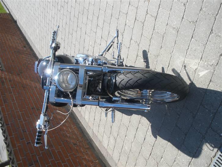 Yamaha xvs 1100 dragstar billede 1