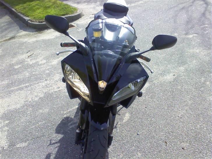 Yamaha yzf r6 SOLGT billede 2