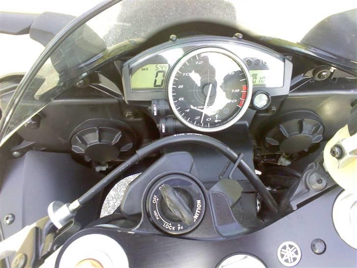 Yamaha yzf r6 SOLGT billede 3