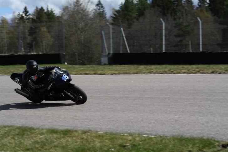 Yamaha R6 - Banejern billede 2