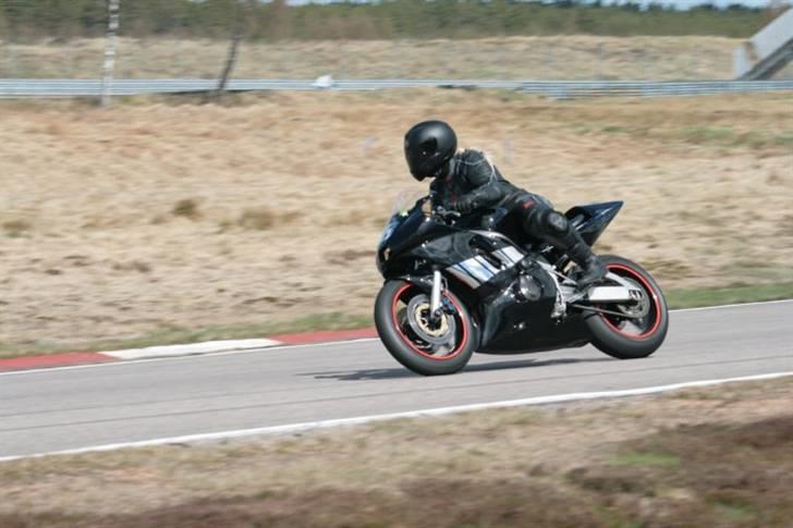 Yamaha R6 - Banejern billede 3
