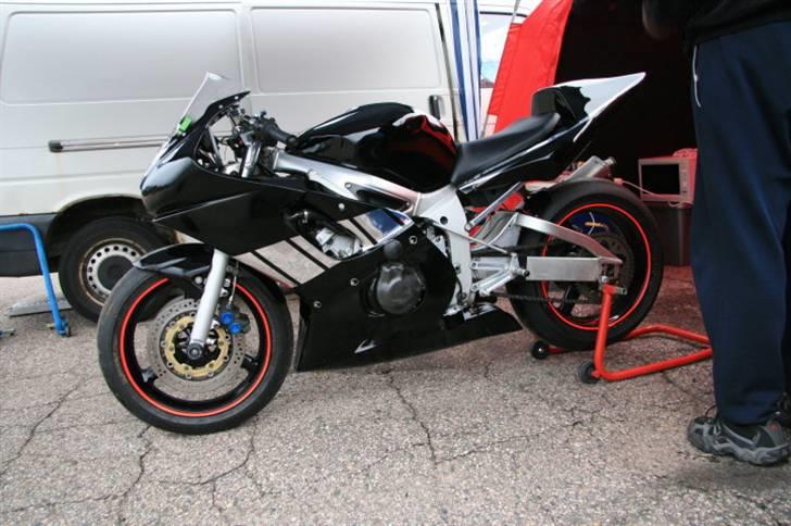 Yamaha R6 - Banejern billede 7