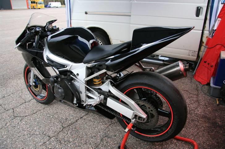 Yamaha R6 - Banejern billede 10