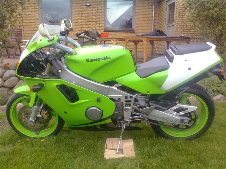 Kawasaki ZXR 400 - Solgt billede 1
