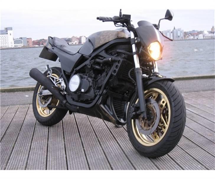 Honda vf750f solgt billede 1