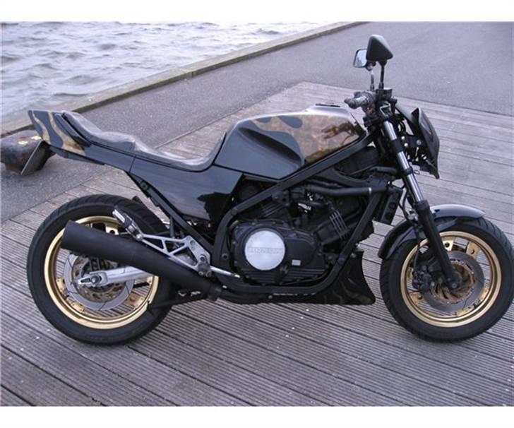 Honda vf750f solgt billede 2
