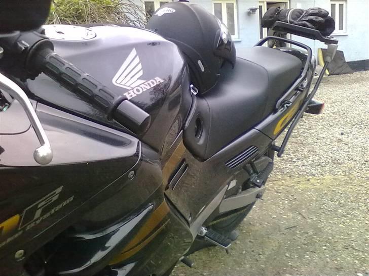 Honda CBR 1000 F billede 4