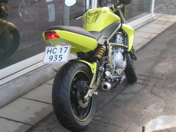 Kawasaki ER 6 N billede 2