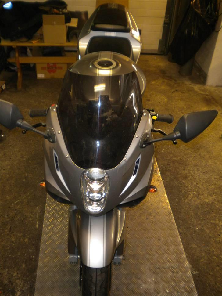 Hyosung GT 650 S  SOLGT billede 13