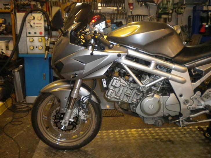 Hyosung GT 650 S  SOLGT billede 14