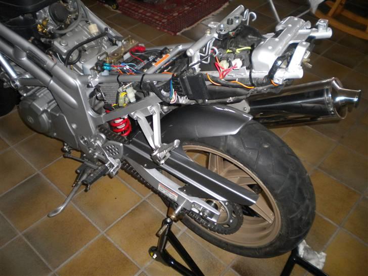 Hyosung GT 650 S  SOLGT billede 17