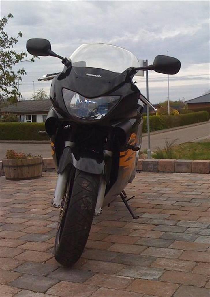 Honda CBR 600F4 billede 5