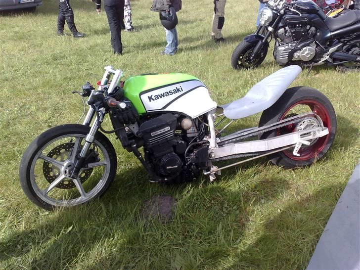 Kawasaki gpz 9oo - Klar til race. (Håber vi). billede 1