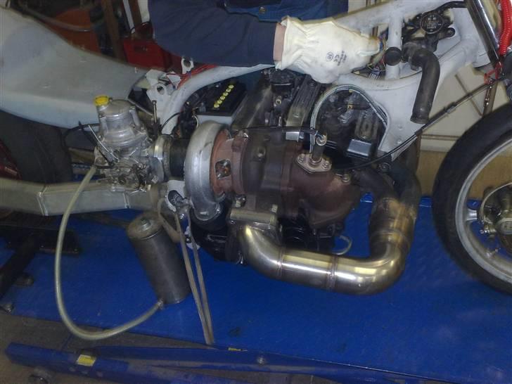 Kawasaki gpz 9oo billede 3