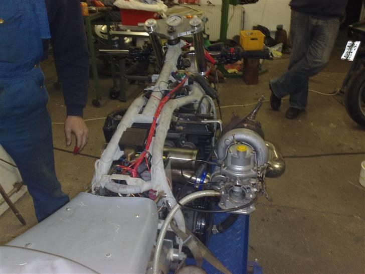 Kawasaki gpz 9oo billede 4