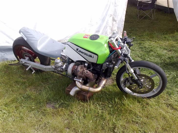 Kawasaki gpz 9oo - Foran vores lejr på Hopen flügplatz. billede 5