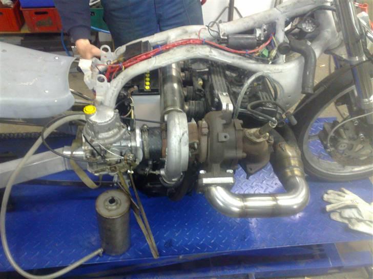 Kawasaki gpz 9oo billede 11