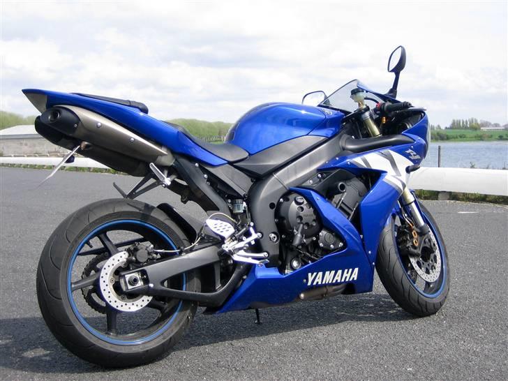 Yamaha R1 *SOLGT* billede 3