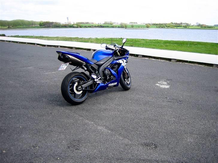 Yamaha R1 *SOLGT* billede 6