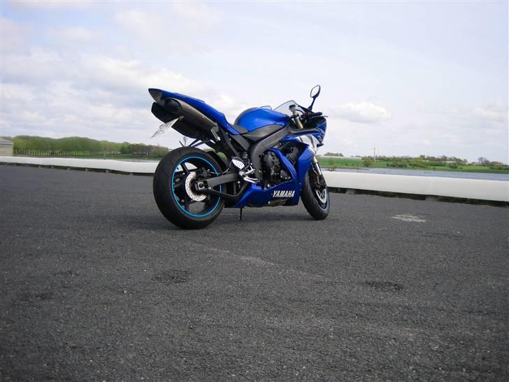 Yamaha R1 *SOLGT* billede 17