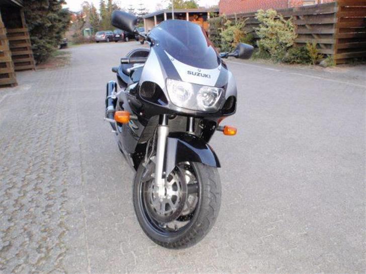 Suzuki GSXR 600 billede 2