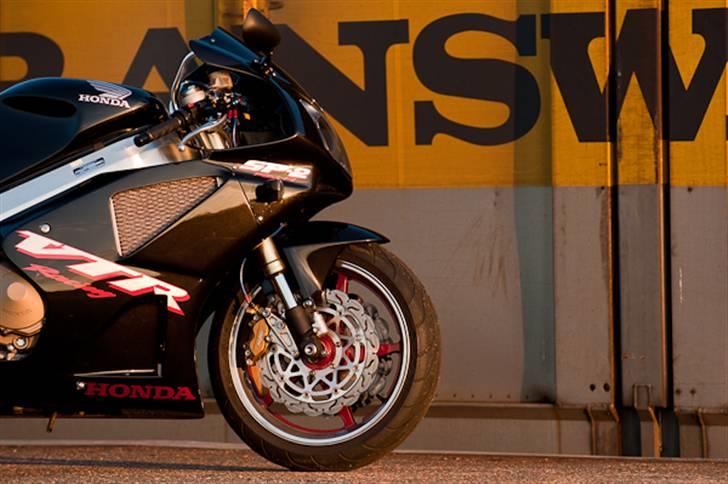 Honda VTR1000 SP2 - SOLGT billede 2