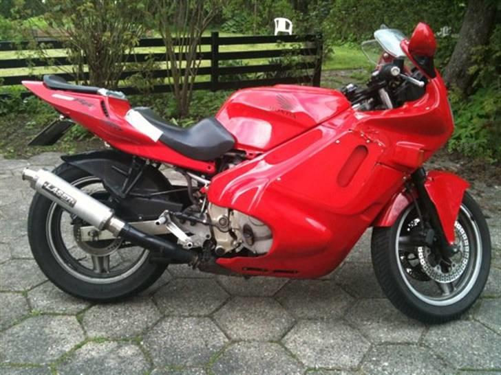 Honda Cbr 600 f1 billede 2