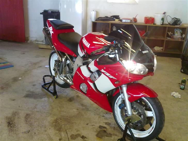 Yamaha yzf R6 billede 8