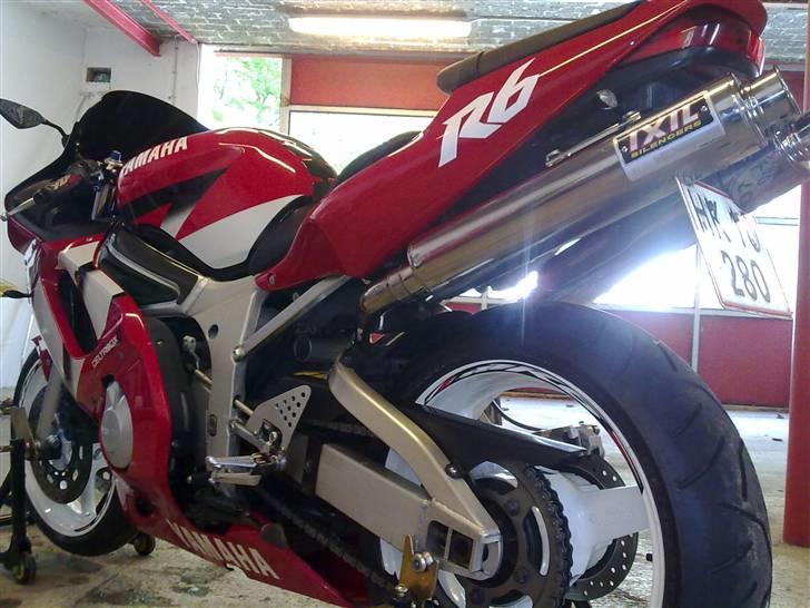 Yamaha yzf R6 billede 12