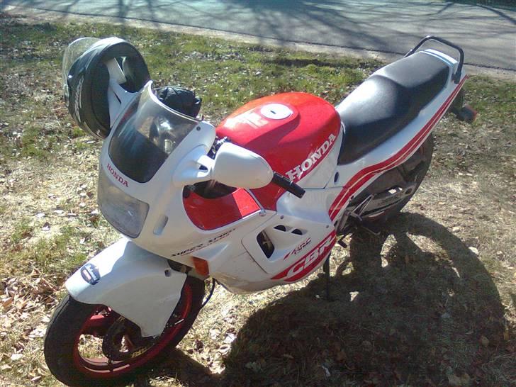 Honda CBR 600 f1 billede 2