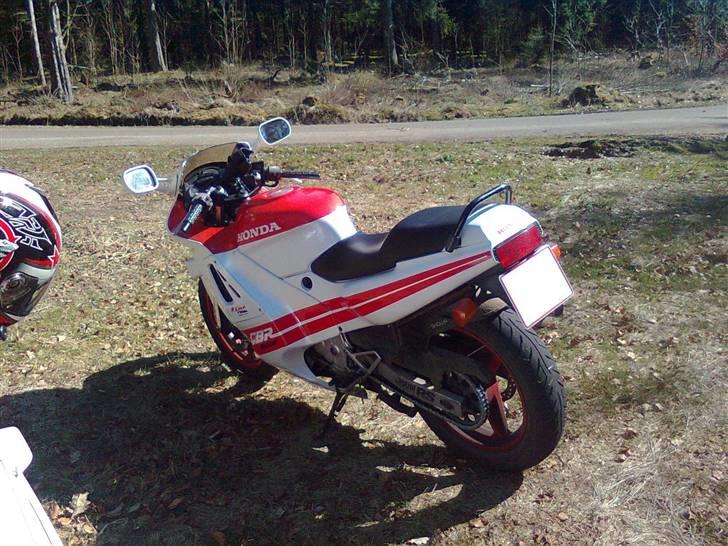 Honda CBR 600 f1 billede 6