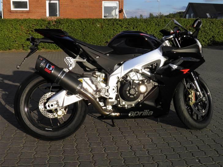 Aprilia RSV4 R billede 1