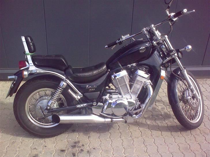 Suzuki Intruder VS800 billede 12