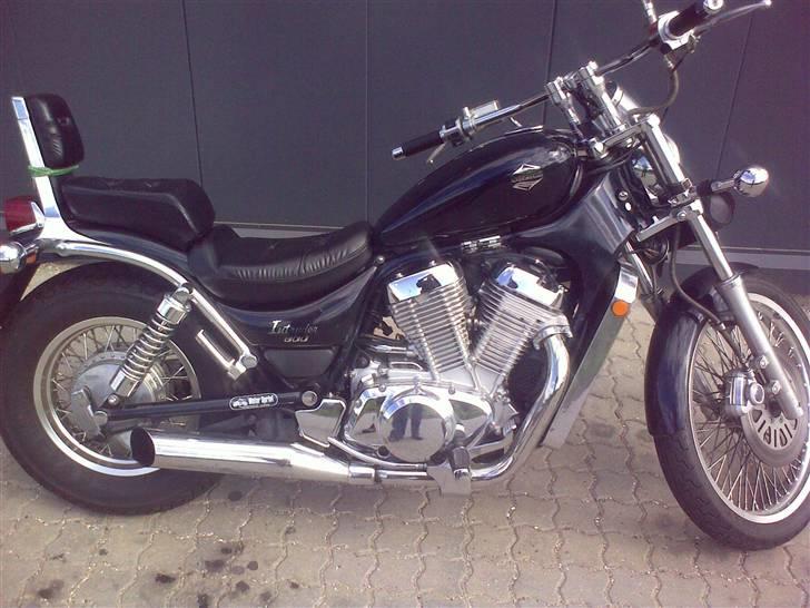 Suzuki Intruder VS800 billede 14