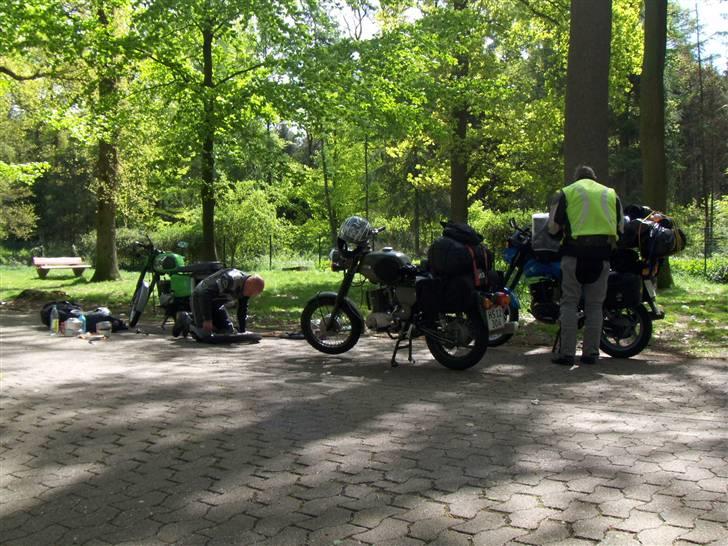 MZ TS 250/0 NVA replika - lige en punktering der skal fikses. billede 7