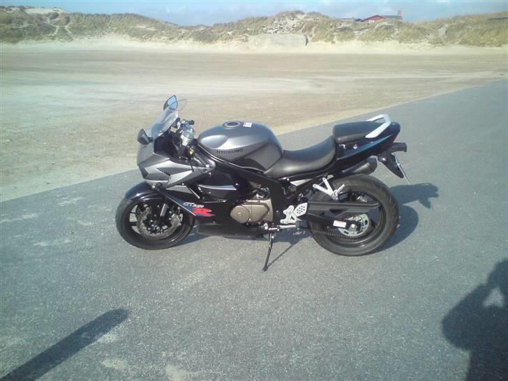Hyosung GT250R billede 5