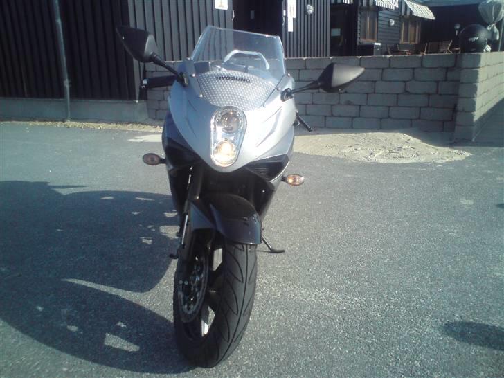 Hyosung GT250R billede 9