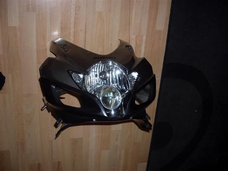 Suzuki gsxr 750 - K7 fronten, inden den blev, godt og grundigt skæret til;);)   billede 14