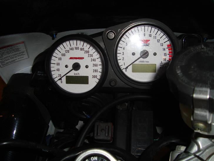 Suzuki GSX-R 750 SRAD billede 17