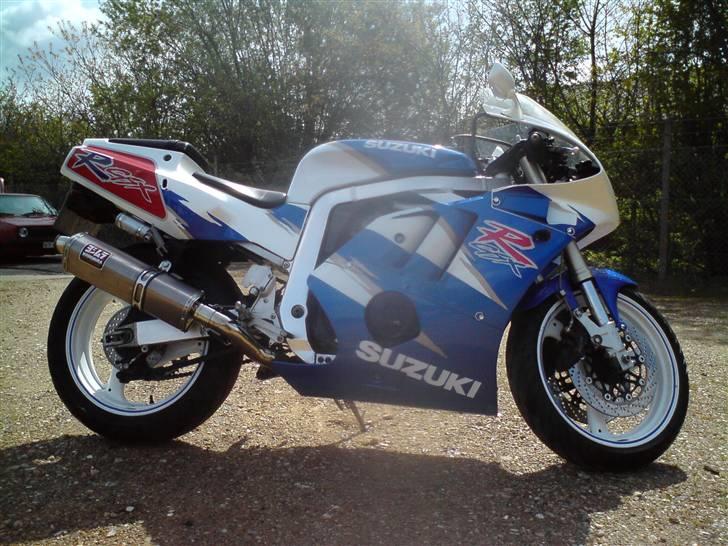 Сузуки gsxr 400