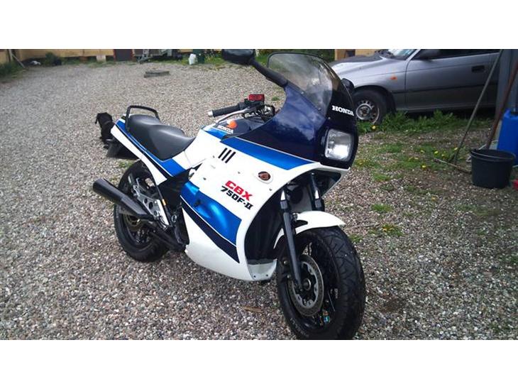 Honda cbx 750 F II ***SOLGT*** billede 1