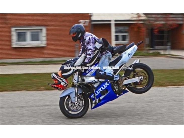 Suzuki gsxr 600 SOLGT billede 1